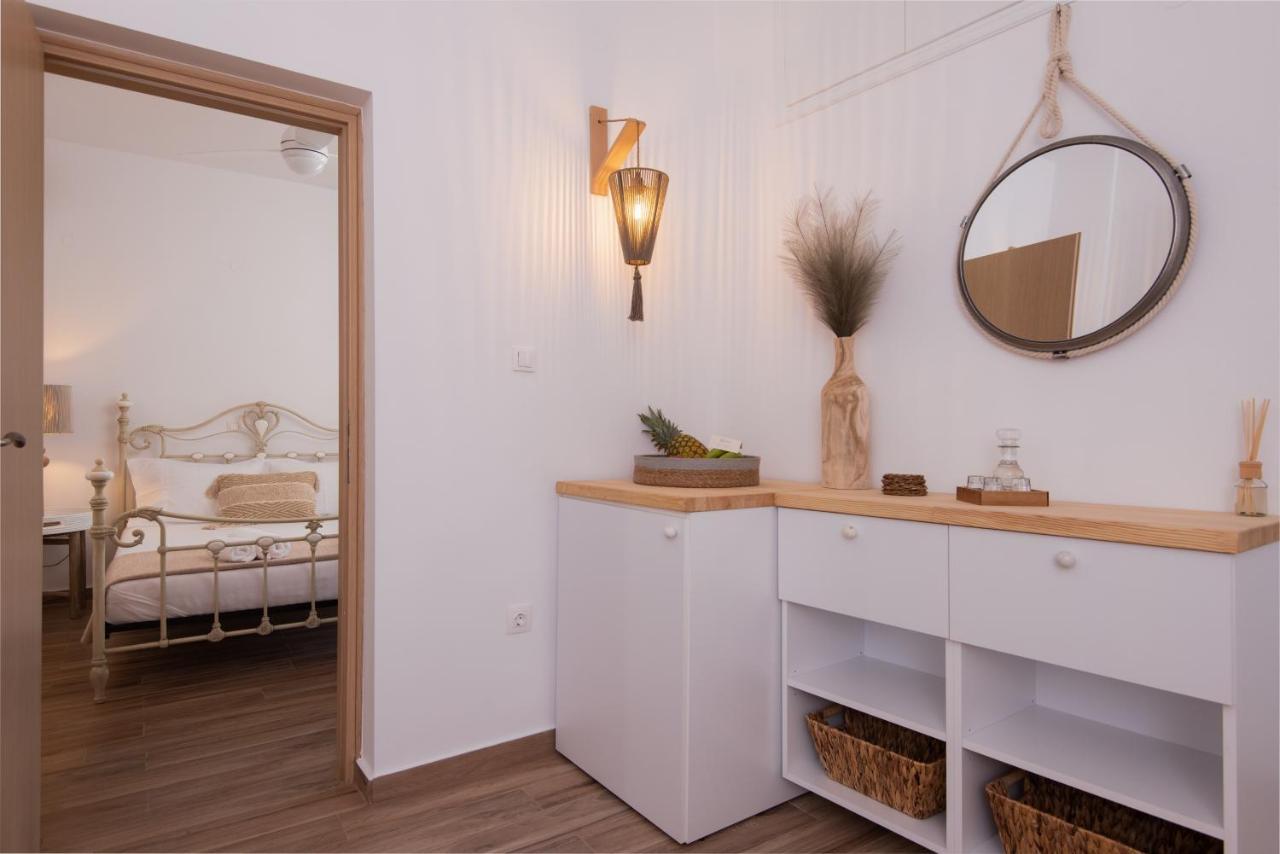 Miles Away Luxury Apartments Platis Gialos  Exterior foto